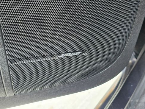 Used 2015 GMC Acadia Denali image 28