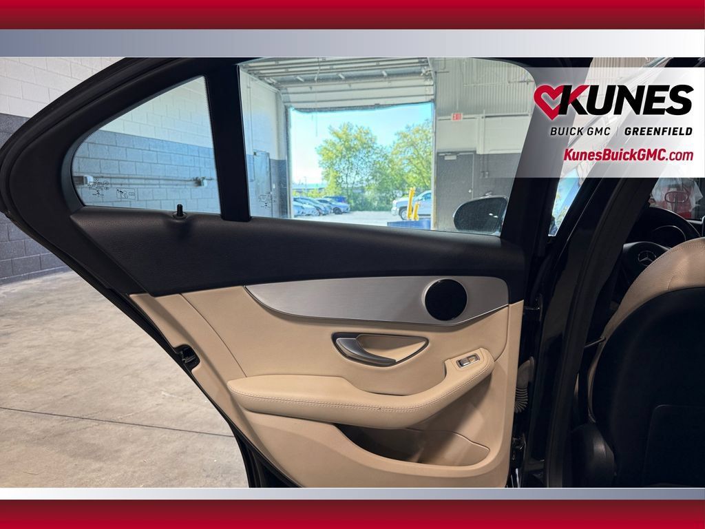 Used 2017 Mercedes-Benz C 300 4MATIC Sedan image 33