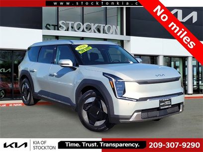 Used 2026 Kia EV9 Wind