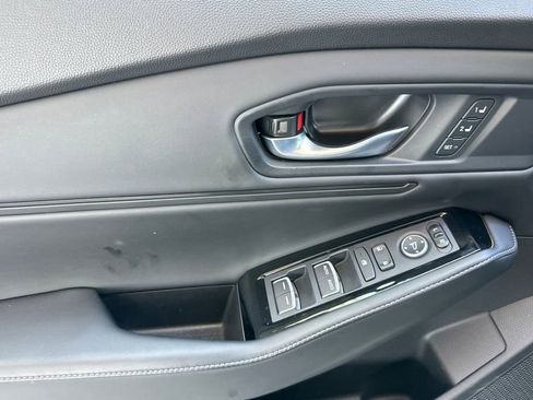 Used 2024 Honda Accord Touring image 11