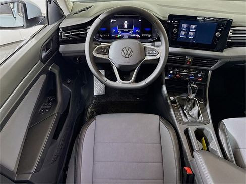 New 2025 Volkswagen Jetta SE image 13