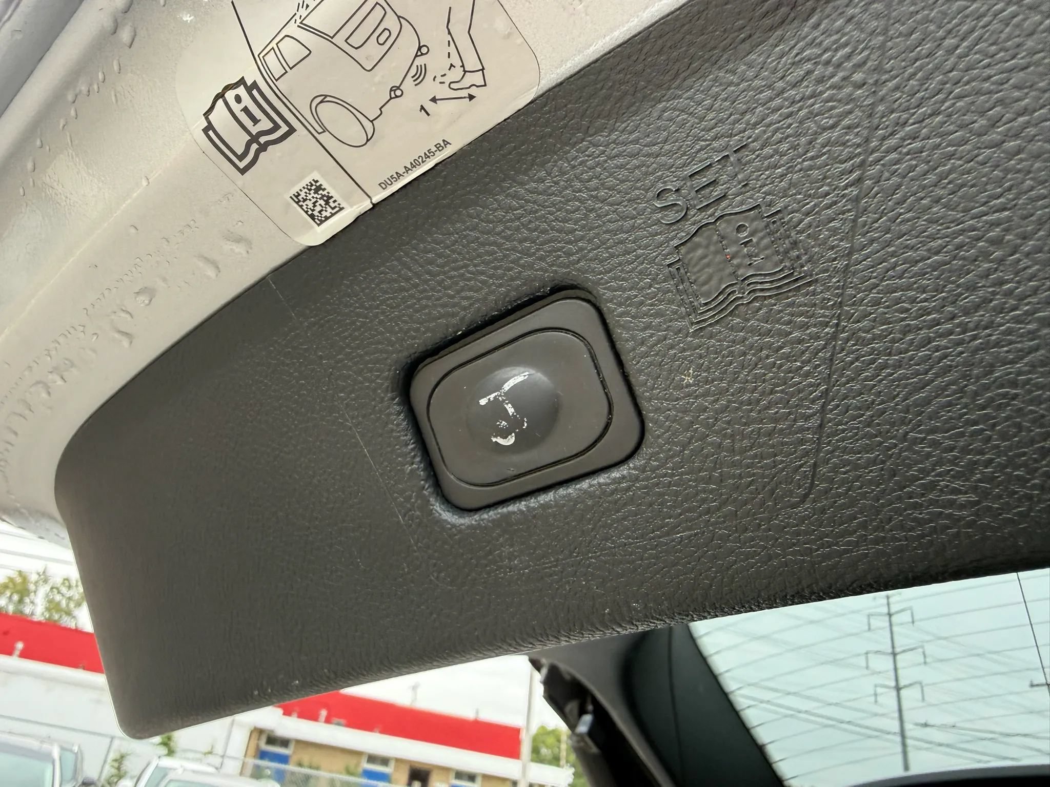 Used 2019 Ford Edge Titanium FWD image 31