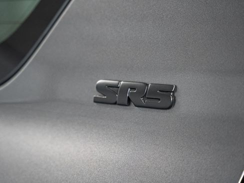 Used 2019 Toyota 4Runner SR5 Premium image 23