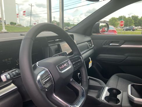 New 2026 GMC Terrain Elevation AWD/4WD image 9