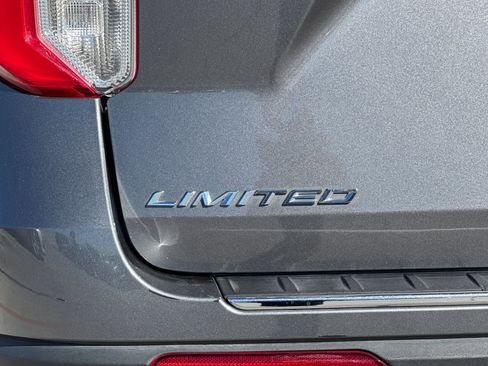 Used 2023 Ford Explorer Limited image 26