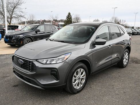 Certified 2023 Ford Escape Active w/ Tech Pack #2 image 9