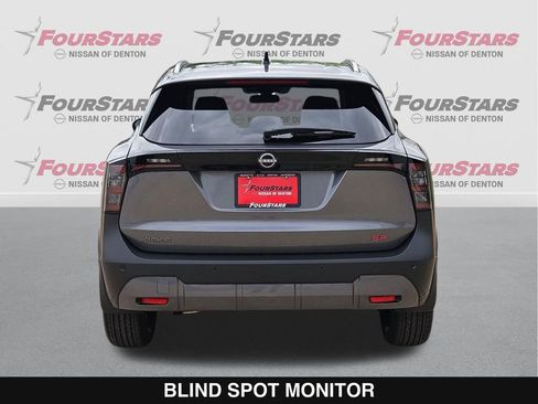 New 2026 Nissan Kicks SR image 5