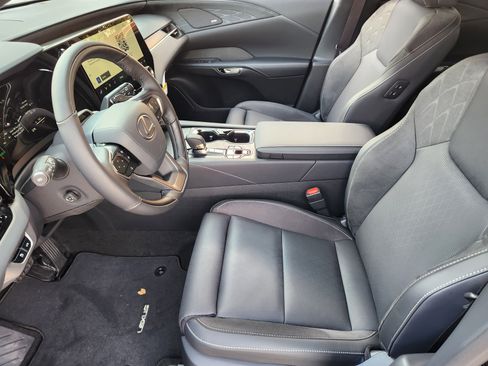 New 2026 Lexus RX 450h AWD image 8