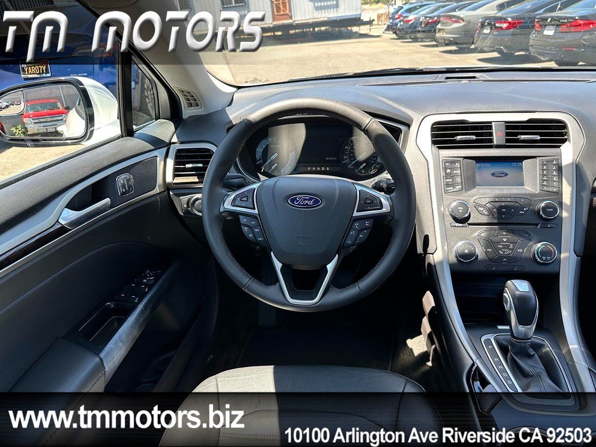 Used 2016 Ford Fusion SE w/ Equipment Group 202A FWD image 13
