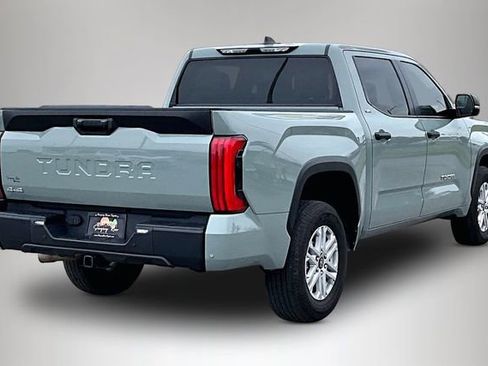 Used 2025 Toyota Tundra SR5 w/ SR5 Convenience Package AWD/4WD image 5