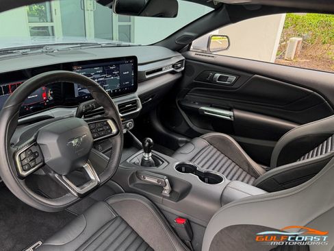 Used 2025 Ford Mustang GT Premium w/ GT Performance Package RWD image 14