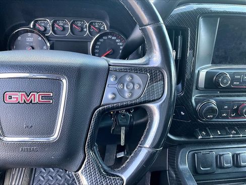 Used 2015 GMC Sierra 1500 SLE w/ SLE Value Package AWD/4WD image 18