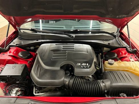 Used 2015 Chrysler 300 S AWD/4WD image 12