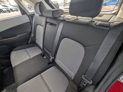 Used 2020 Hyundai Kona SE image 17