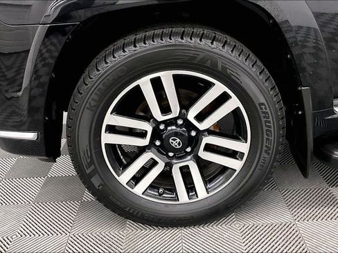 Used 2017 Toyota 4Runner Limited image 9