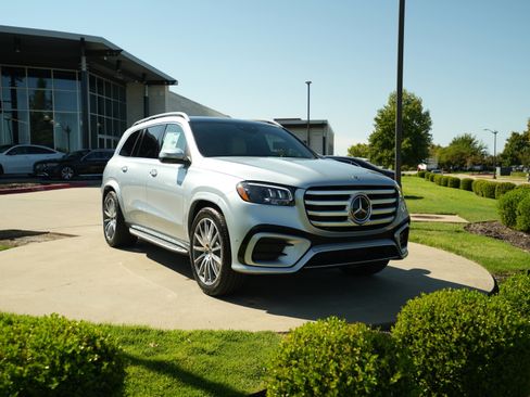 New 2026 Mercedes-Benz GLS 450 4MATIC image 1
