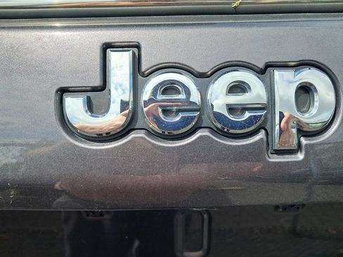 Used 2023 Jeep Compass Limited w/ Elite Group AWD/4WD image 11