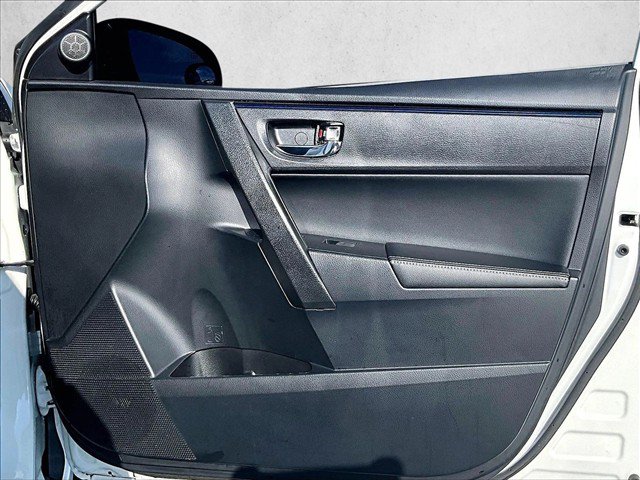 Used 2017 Toyota Corolla SE FWD image 19