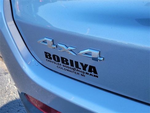 Used 2024 Jeep Compass Limited image 10