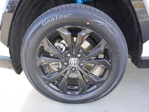 Certified 2022 Toyota RAV4 XSE image 13