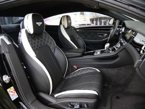 Used 2022 Bentley Continental GT Speed image 29