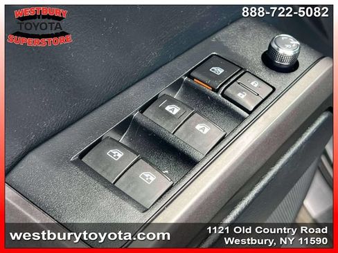 Used 2018 Toyota Tacoma TRD Sport AWD/4WD image 20