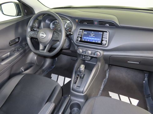 Certified 2025 Nissan Kicks Play S image 34