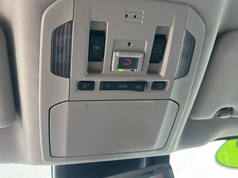 Used 2023 Toyota Highlander Platinum AWD/4WD image 18