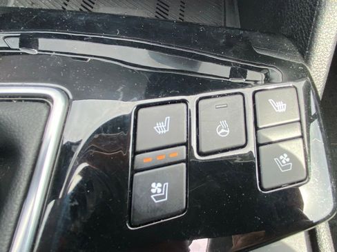 Certified 2025 Kia Sportage SX image 20