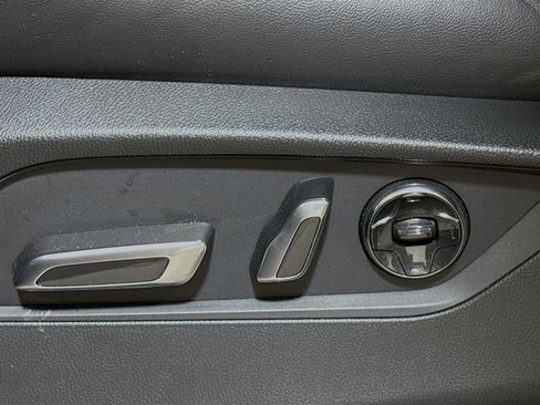 Used 2023 Acura MDX SH-AWD w/ Advance Package image 4