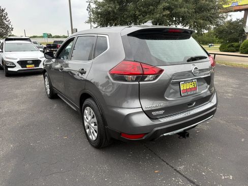 Used 2019 Nissan Rogue S FWD image 7