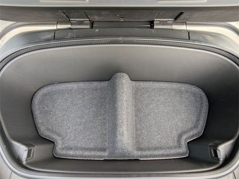 Used 2023 Volvo XC40 Recharge Ultimate image 11