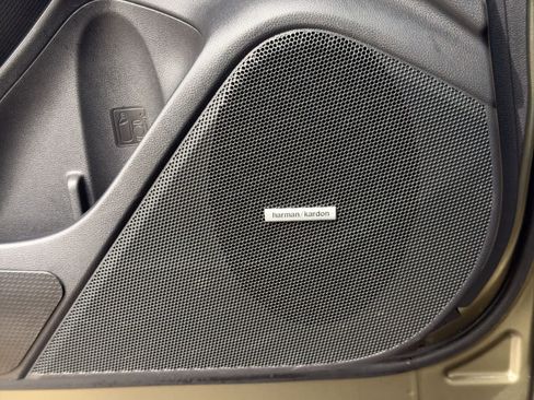 Used 2023 Subaru Forester Limited image 33