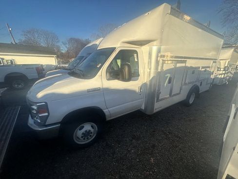 New 2026 Ford E-450 and Econoline 450 Super Duty w/ Power Equipment Group image 4