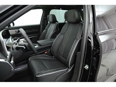 New 2026 Cadillac Vistiq Platinum image 22