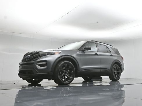 Certified 2023 Ford Explorer ST-Line w/ Class IV Trailer Tow Package RWD image 50