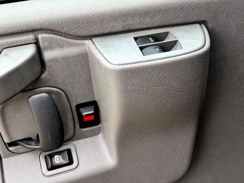 Used 2019 GMC Savana 3500 w/ Power Convenience Package image 18