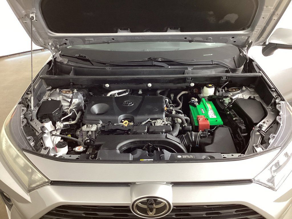 Used 2020 Toyota RAV4 XLE AWD/4WD image 25