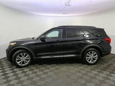 Used 2023 Ford Explorer XLT w/ Equipment Group 202A image 6