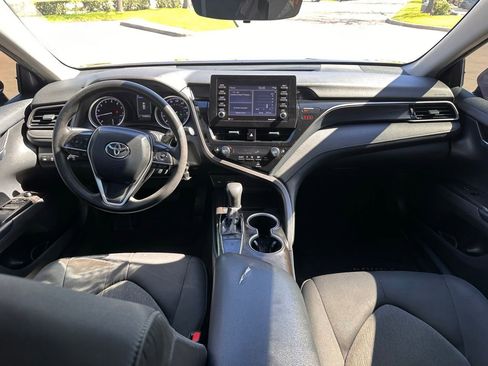 Used 2022 Toyota Camry LE image 14