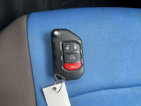 Used 2018 Jeep Wrangler Unlimited Sport S image 27