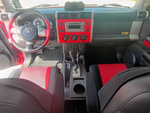 Used 2012 Toyota FJ Cruiser 4WD w/ Trail Teams Special Edition image 15