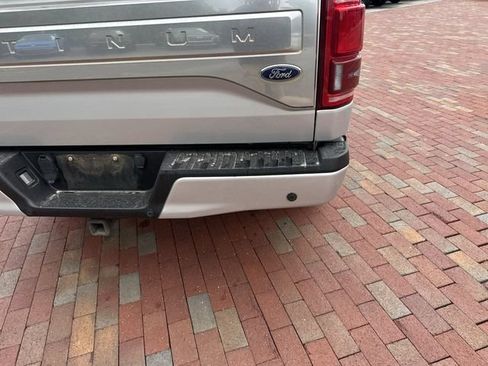 Used 2017 Ford F150 Platinum w/ Equipment Group 701A Luxury AWD/4WD image 12