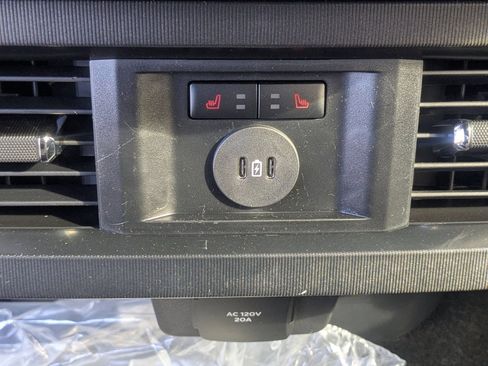 New 2026 Ford F250 Platinum w/ Tremor Off-Road Package AWD/4WD image 15