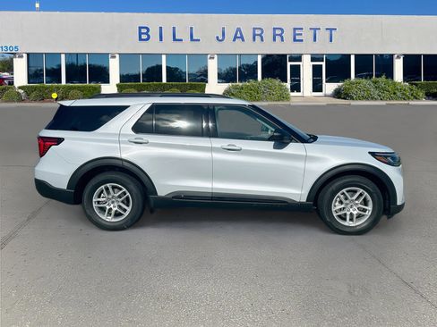 New 2026 Ford Explorer Active w/ Active Comfort Package RWD image 3