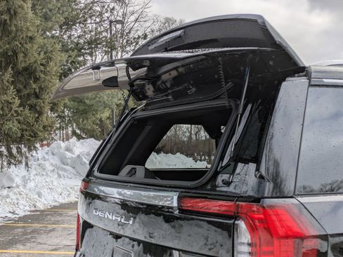 New 2026 GMC Yukon XL Denali w/ Sun & Power Step Package image 34