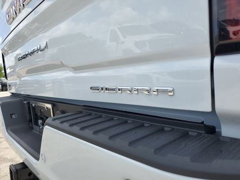 New 2026 GMC Sierra 3500 Denali w/ Denali Reserve Package AWD/4WD image 8