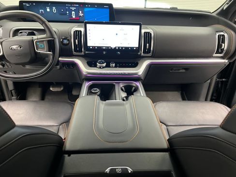 Used 2025 Ford Expedition Tremor AWD/4WD image 58