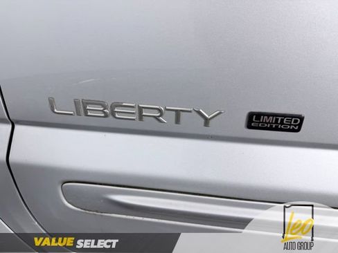 Used 2002 Jeep Liberty Limited AWD/4WD image 17