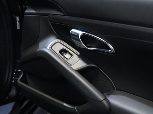 Used 2014 Porsche Cayman RWD image 23